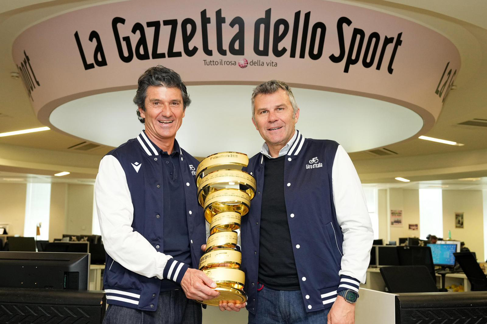 MACRON È IL NUOVO OFFICIAL SPORTSWEAR TECHNICAL PARTNER DEL GIRO D'ITALIA